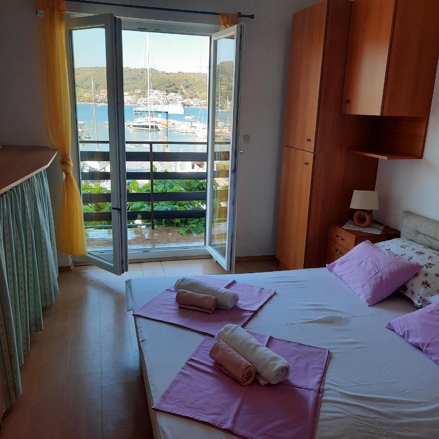 Apartments Bojana Rab Супетарска-Драга Экстерьер фото